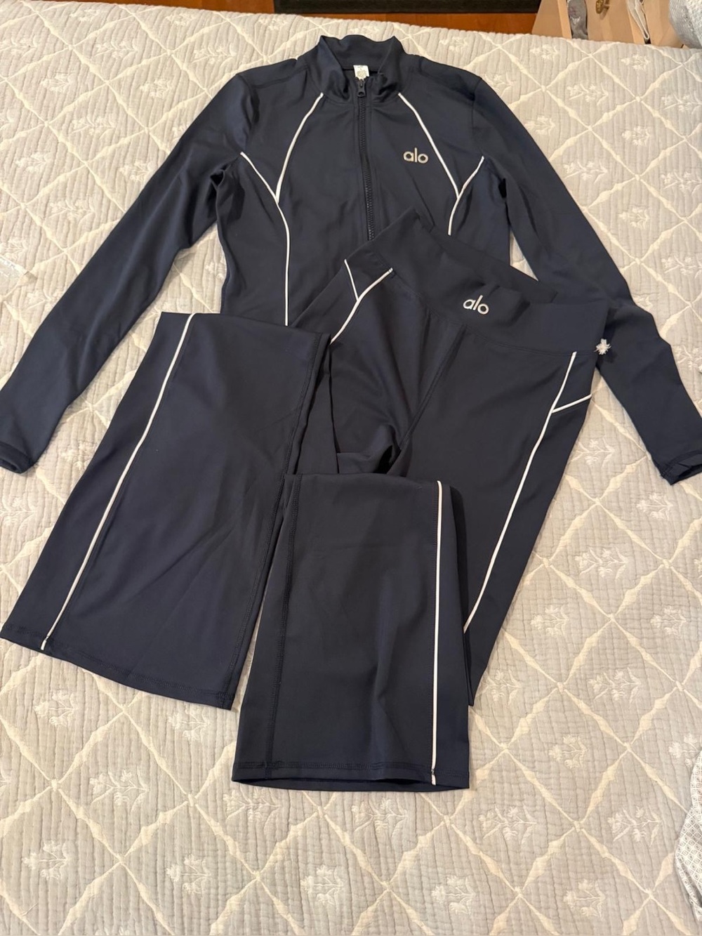 Alo Navy Active Jacket & Leggings Set
